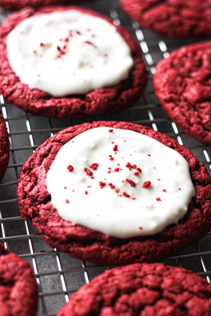 Red Velvet Cake Mix Cookies With Cream Cheese Frosting Berry Maple