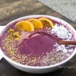 acai smoothie bowl