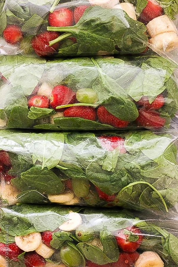 Four packs of fuits for smoothie- strawberries, grapes, banana, spinach