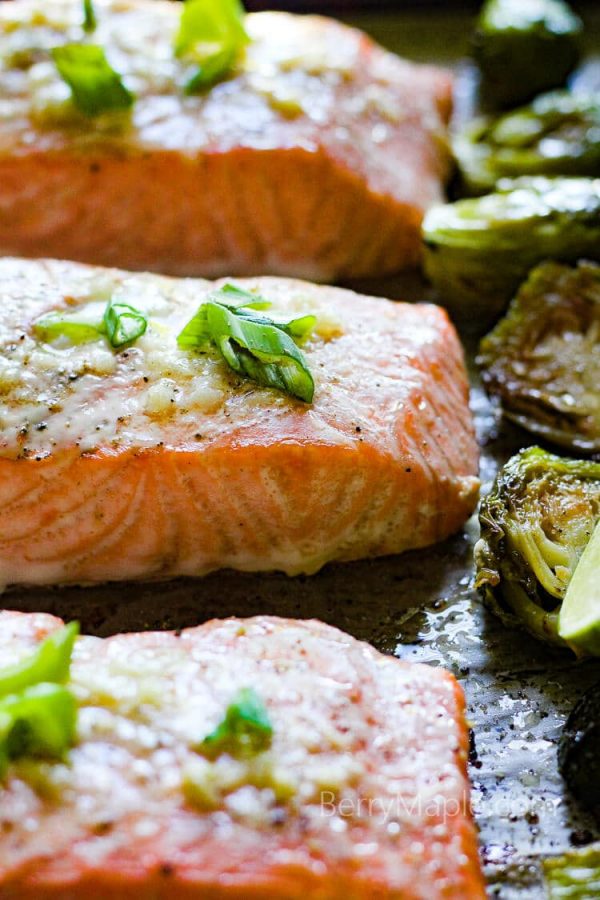 One pan buttery garlic salmon with brussels sprouts - Berry&Maple
