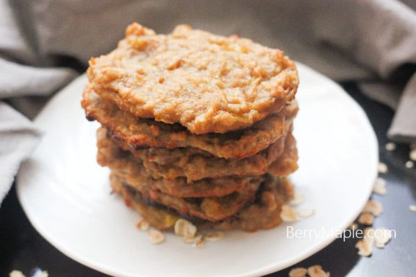 Peanut Butter Oatmeal and Banana Cookies - Berry&Maple