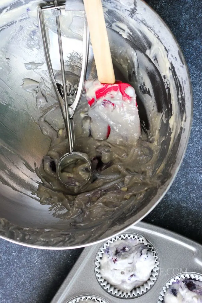 blueberry muffons dough making process