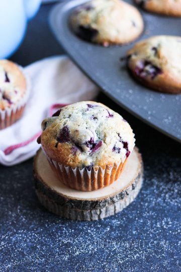 Butter blueberry muffins - Berry&Maple