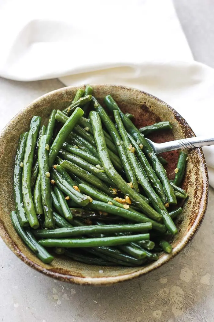 green beans in the bowl