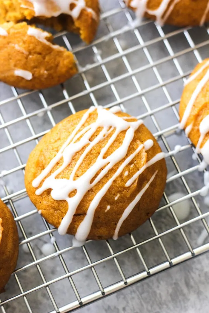 Easy recipe for a soft chewy pumpkin spice cookies, perfect for breakfast or a snack. pumpkin cookies