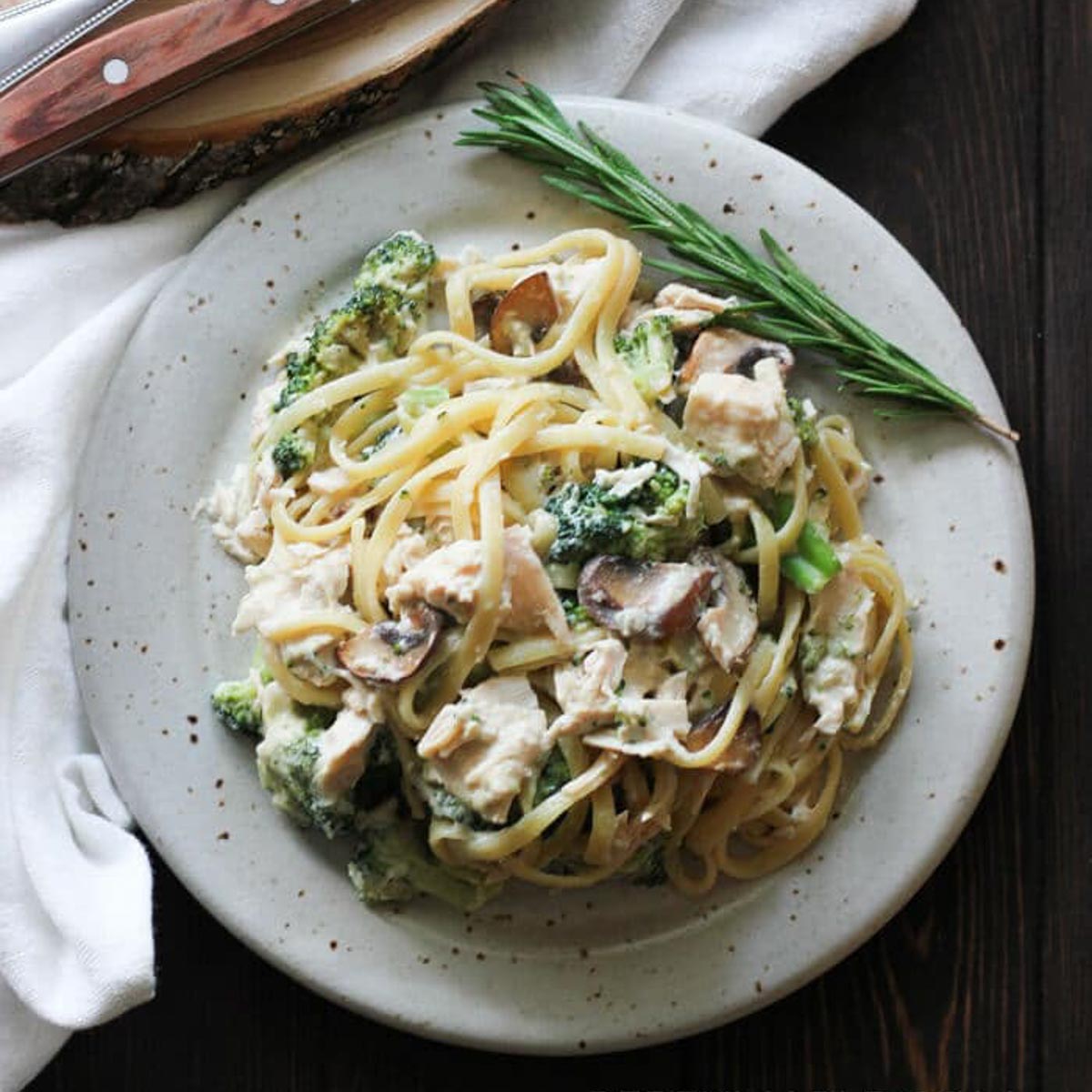 Creamy leftover rotisserie chicken pasta - Berry&Maple