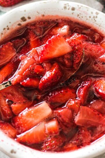 featured square image of cooked chunky strawberry sauce