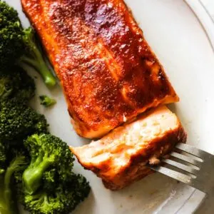 air fryer bbq salmon with broccoli