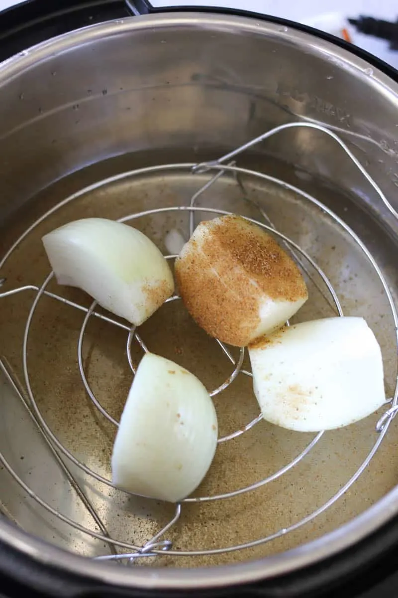 seasoning and onions in instant pot