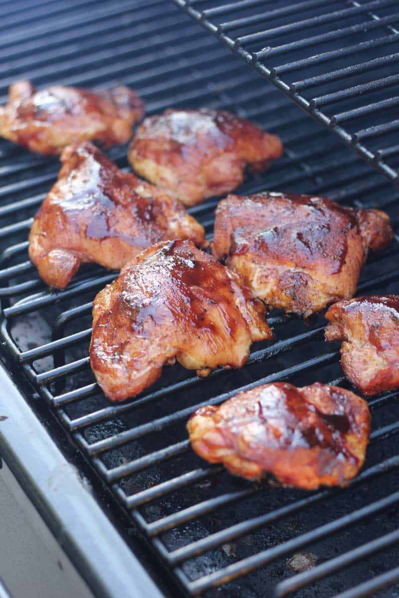smoking chicken thighs in traeger smoker
