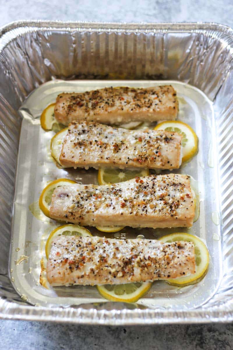 smoked mahi mahi with lemon slices